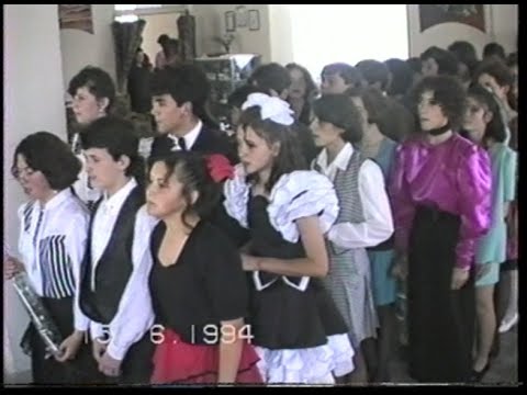 Banchetul elevilor clasei a VIII a de la Scoala Generala Beclean, jud. Bistrita-Nasaud,15 iunie 1994