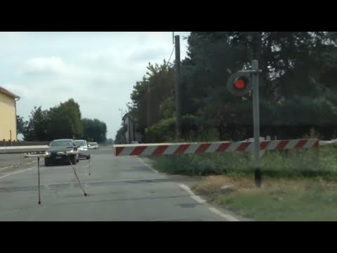 Passaggio a livello | Via Busi, San Giovanni in Croce (CR) | EmZe