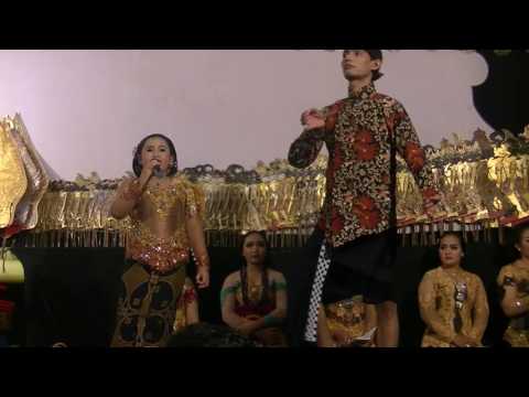 Dimas Niken Salindri & Percil CS (Caping Gunung)