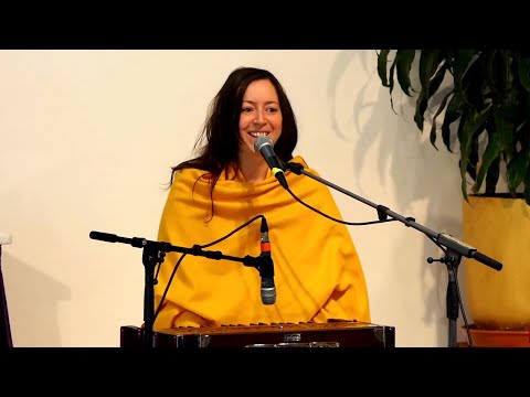 Satsang - Kirtan, Mantra und Arati mit Sarada - Yoga Vidya Ashram Live, 10.02.2022, 07:00 Uhr