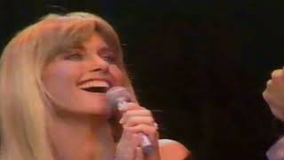 Music - Olivia Newton-John &amp; Cliff Richard, Suddenly, The NSW Royal Bicentennial Concert 1988.