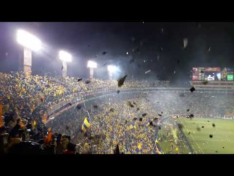 "Tigres vs Rayados (Final Regia) recibimiento en el volcán pt1." Barra: Libres y Lokos &bull; Club: Tigres
