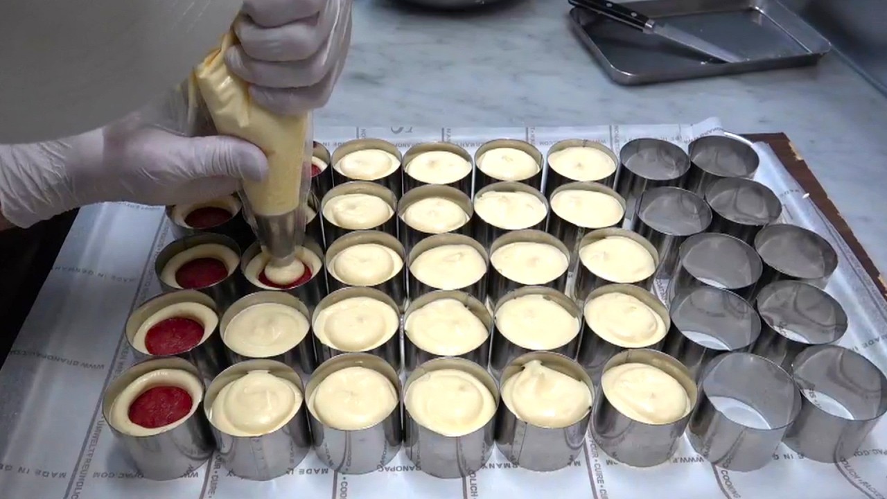 日本一食べづらいケーキ！ふわふわもっちりな桜ケーキの制作過程＆試食したら超美味しかった♪