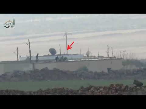 استهداف قاعدة كورنيت لقوات النظام بصاروخ تاو من قبل جيش النصر في ريف إدلب الجنوبي في محافظة إدلب