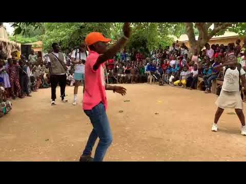 INV 228 -- SANTRINOS FT BEBE PHILIPPE