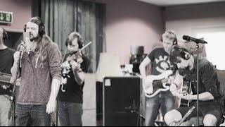 Music video thumbnail preview for VERSENGOLD - Ihr seid Musik (offizielles Video) | Zeitlos by Versengold