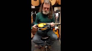 Video thumbnail for NEW Washburn M3SWK F Style Mandolin ~ WW2 Gibson Mandolin ~ Rocktownmusic.net by Rocktown music net