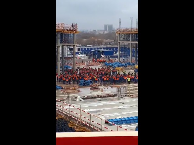 Разминка перед тяжелым рабочим днем