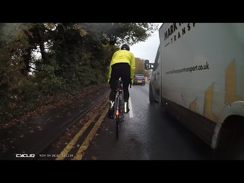 Close pass by Mark Thompson van 4 Nov 2019 2019 11 04 close pass