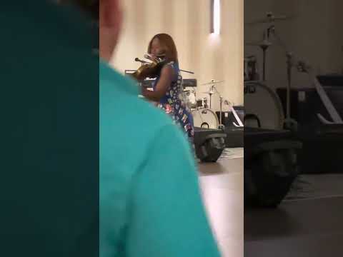 Promotional video thumbnail 2 for Loren Plays Violin