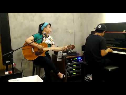 What's Up - Ratna Listy Akustik.