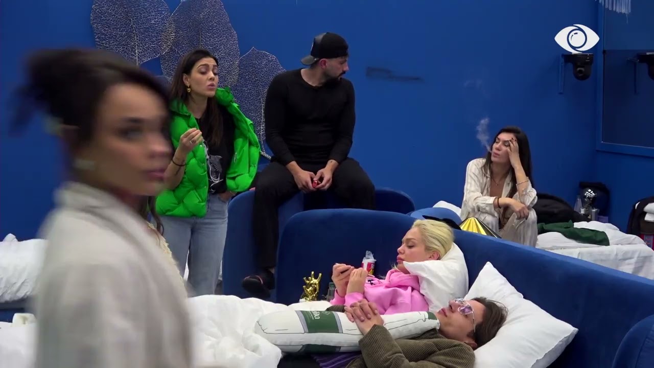 “Sa për informacion, prindërit e mi nuk janë ndarë”/ Livia-Vserlos: Ti nuk ke pikën e arsyes