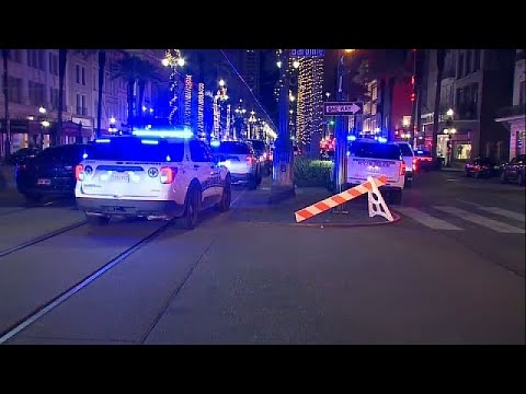Auto rast in New Orleans in Menschen, Bürgermeisterin spricht von Terroranschlag