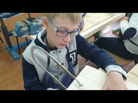 Проект 'Подарок маме'. Разметка и выпиливание разделочной доски. Урок технологии. 5 класс