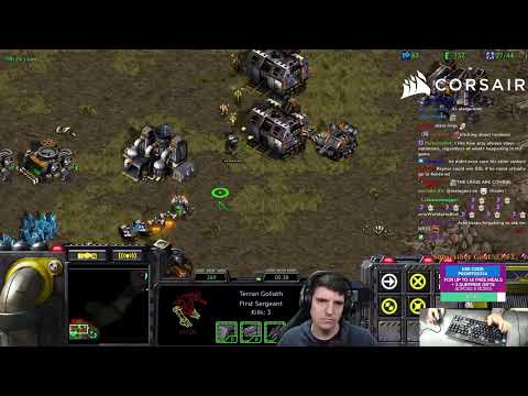 A TANK MADE ITSELF while getting rushed!!! ( vs random zerg)