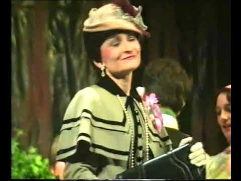 Divadelní soubor J. K. Tyl ve hře Na tý louce zelený ze 16. 1.1996