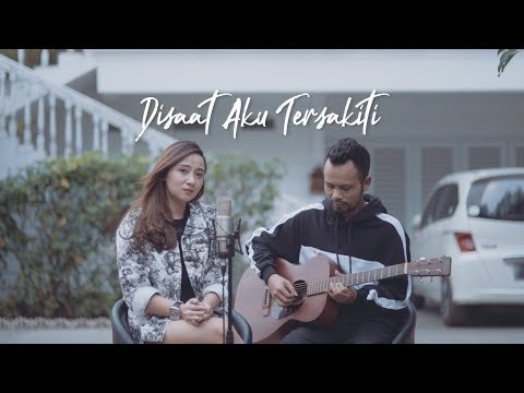 DISAAT AKU TERSAKITI - DADALI ( Ipank Yuniar ft. Meisita Lomania Cover & Lirik )