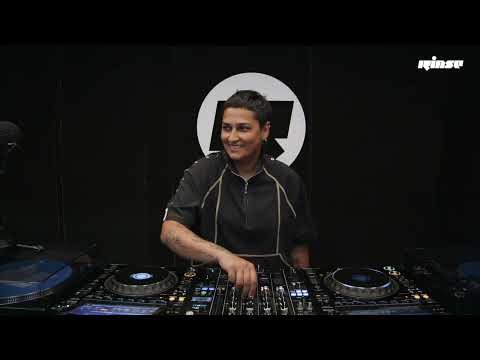 Nesa Azadikhah (DJ set) | Rinse France