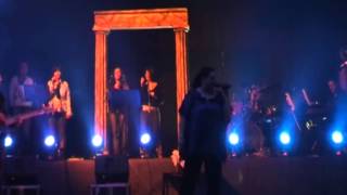 LOVE COMES FROM THE INSIDE Laura Pausini Surrender band