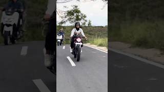 Download lagu Cewek cantik naik motor vixion old apa terlihat jamet #vixion #vixionold #cewekcantik mp3