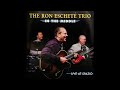 The Ron Eschete Trio – In The Middle Live At Spazio (Jazz) 2006