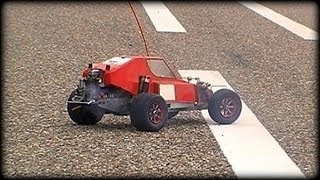 preview picture of video 'Four stroke rc buggy - vintage Kyosho Baja - Perfect sound!'