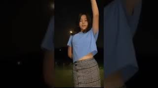 Download lagu tiktok Sandrina michelle goyangannya hot banget!! mp3 Download lagu tiktok Sandrina michelle goyangannya hot banget!! mp3