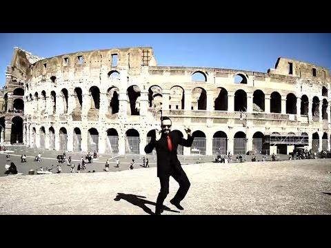 We are HAPPY in ROME - Pharrell Williams (by iQ Hotel Staff)