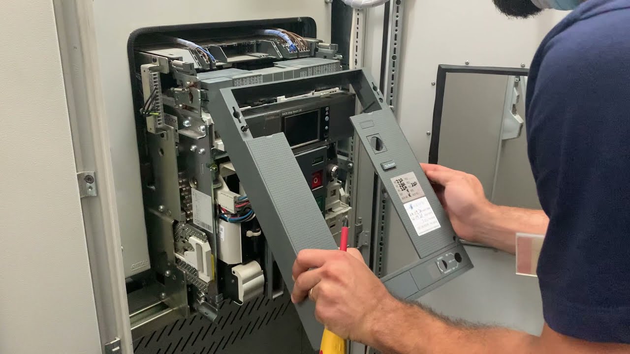 ניתוק סליל הגנת חוסר מתח במפסק ABB דגם SACE Emax2 1250A