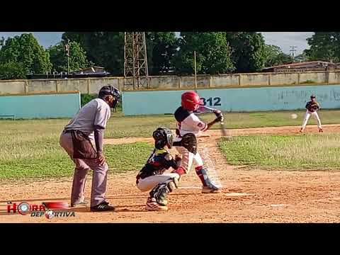 Edgardo Jiménez, jugador de la EBM Red Sox. Estadio Heres de Ciudad Bolívar.