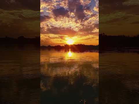 #pordosol🌞💛💙🤍🩵#beradoriosaofrancisco, ibotirama Bahia 🥰#boanoite🙌