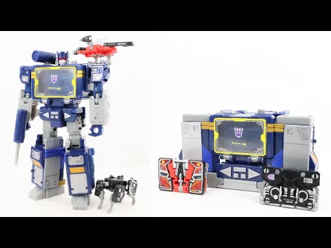 Transformers Netflix Voyager Class Soundwave Review