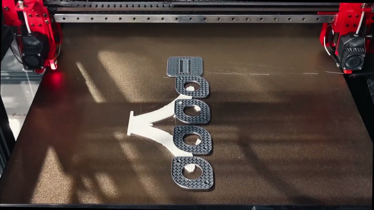 Modix IDEX printing a structural part and soluble supports in one job