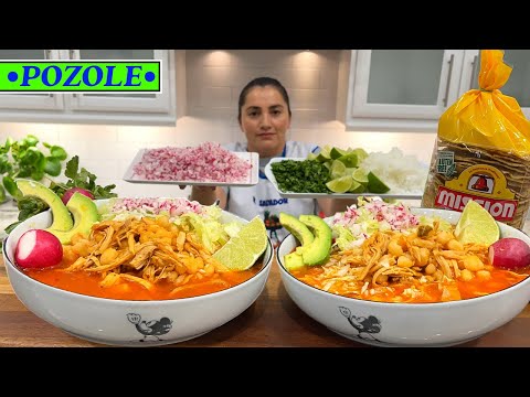 Pozole rojo de pollo