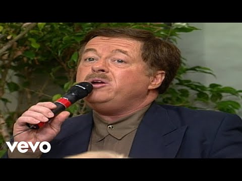 Bill & Gloria Gaither - Glorious Freedom [Live] ft. Larry Ford