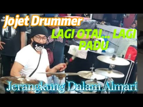 Sepuluh tahun tak jumpa Jojet...dia belasah kaw kaw...Jerangkung Dalam Almari - Wings cover by Din