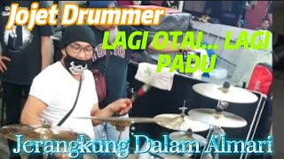 Download lagu Sepuluh tahun tak jumpa Jojet...dia belasah kaw kaw...Jerangkung Dalam Almari - Wings cover by Din mp3