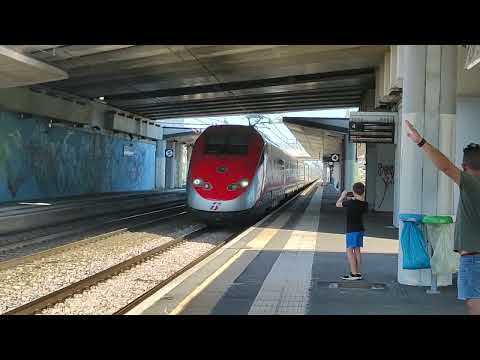 Frecciarossa in transito a Torino Stura