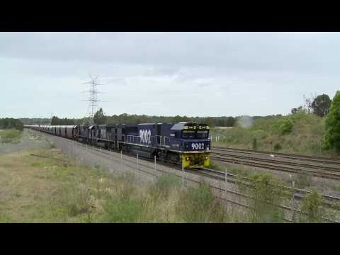 "90 class" Diesel locomotives on NSW coal trains - Australian railroads and trains