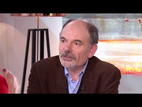 EXTRAIT - Les petits rituels de Jean-Pierre Darroussin avant de monter sur scène