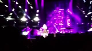 Kelly Clarkson - How I Feel (KC Classic - Wheatland, CA 8/21/15)