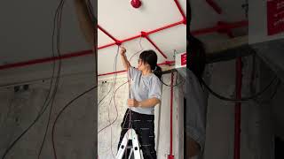 Download lagu Electrician Installing Indoor Circuit mp3