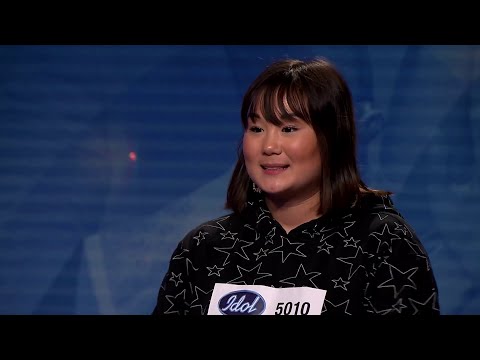 Amanda Jacobsson - Stayin Alive av Bee Gees (hela audition 2019) - Idol Sverige (TV4)
