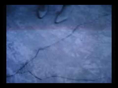 Louise McVey & Cracks In The Concrete perform Runaway Bride live for a Glasgow PodcART session