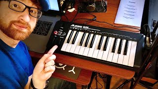 Video thumbnail for Alesis Q25 USB MIDI Keyboard Controller Review/Unboxing by Barret's Music