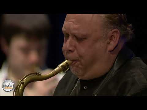 Tony Lakatos Street Live