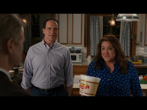Greg and Katie Have the Ablins Over for Dinner - American Housewife