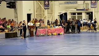 Video thumbnail for Amira Luna y Damián Roezgas , Ojos Negro Raúl Garello ( Estadio polideportivo Laguna Blanca)