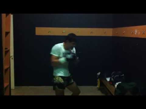 Arturos Akopian shadow boxing before the fight 01/06/2013