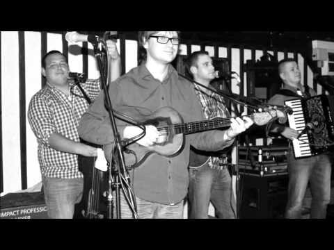 Ts Svirci moji- Idem selom zamnom tamburaši